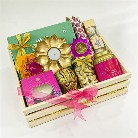 Discover The Perfect Diwali Gift Box Online - Angroos