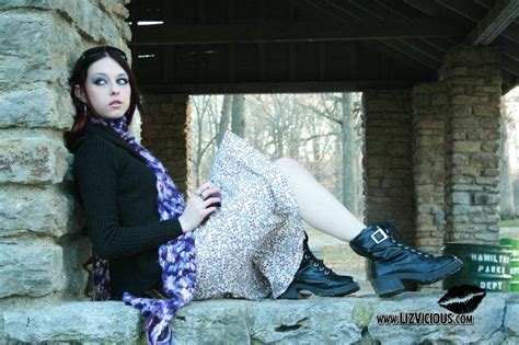 Pictures Of Liz Vicious Flashing Her Pussy Outside Porn Pictures XXX Photos Sex Images