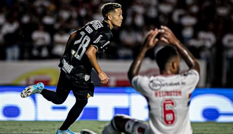 Dois De Adson Corinthians Vence S O Paulo Em Primeiro Majestoso Do Ano