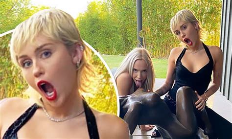 Miley Cyrus Promotes Sex Podcast With Alexandra Cooper Daily Mail Online