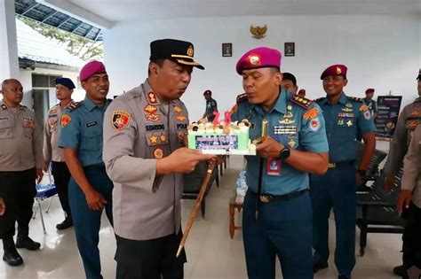 Yonmarhanlan XII Terima Kejutan Dari Polres Mempawah WEBSITE TENTARA