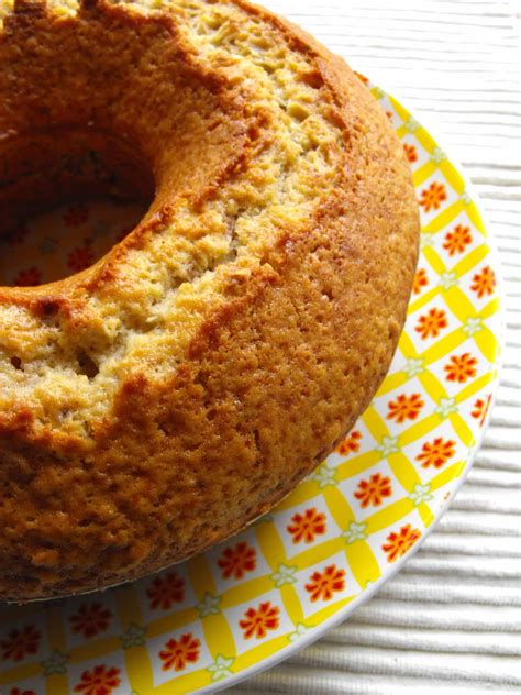 As receitas lá de casa Bolo de laranja e nozes