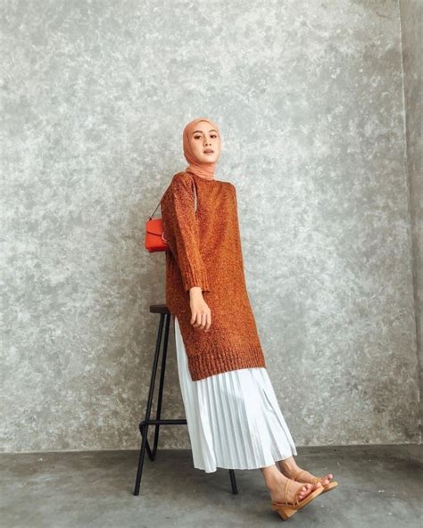 Inspirasi Padu Padan Tunik Dan Rok Ala Selebgram Hijab Kece Ditiru