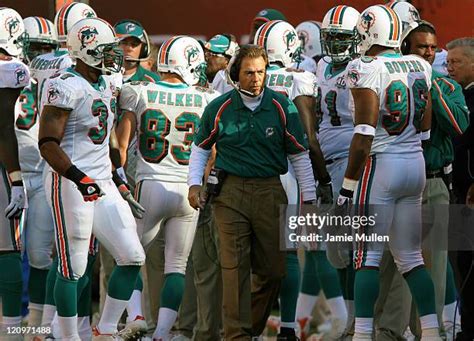 154 Nick Saban Dolphins Stock Photos, High-Res Pictures, and Images ...