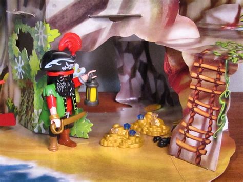 Playmobil Pirate S Cove Advent Day Pirates Cove Playmobil Advent