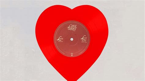 Lana Del Reys Love Has Been Pressed Into A Heart Shaped Vinyl I D