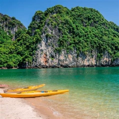 Paket Wisata Vietnam Di Hanoi Halong Trang An Hari Malam