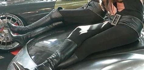 Booted Femmes ZB Porn