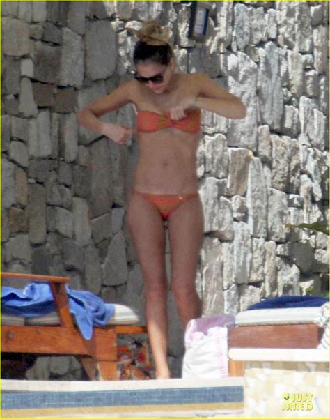 Jessica Alba Bikini Vacation In Cabo San Lucas Photo Cash