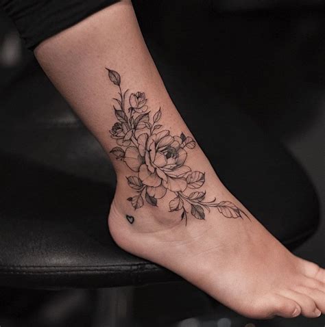 25 Gorgeous Floral Tattoo Designs To Bring Out Your Charm