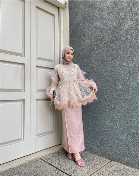 Pin By Yolaa On Ootd Gaun Dress Model Kebaya Brokat Modern Kebaya