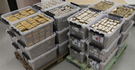 Smugglade in drygt kilo cannabis döms till mer än sex års fängelse SVT Nyheter