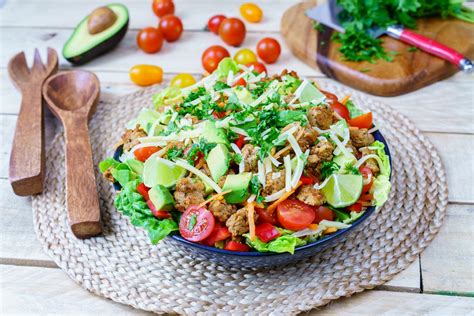 A Perfect Turkey Taco Salad to Rock Your Clean Eating Goals! | Clean ...