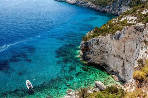 Playa de Stara Baska Croacia rompecabezas en línea