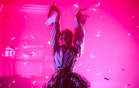 Fka Twigs Showcases Emotional New Songs During Breathtaking ‘magdalene Show