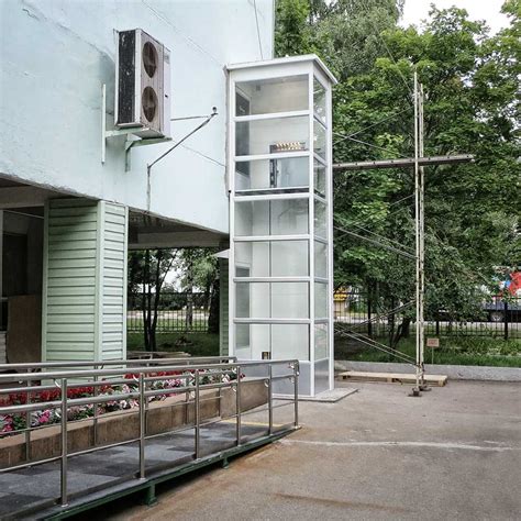 ИНВАПРОМ А1 | Вертикальный подъемник для инвалидов с шахтой