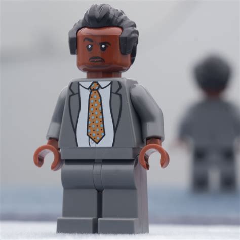 Lego Ideas Stanley Hudson 21336 The Office Shopee Thailand