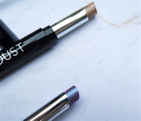 Naked Ultraviolet Vid O Une F E Dans Les Toiles