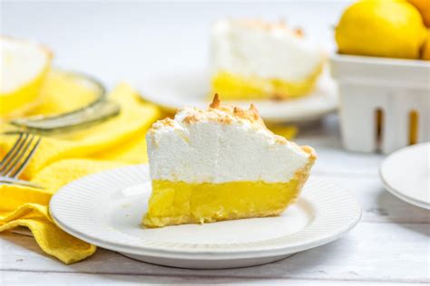 Lemon Meringue Pie - Dish 'n' the Kitchen