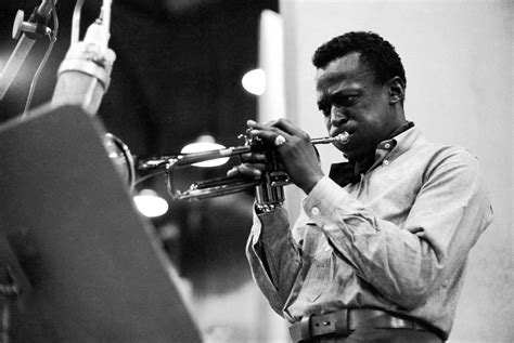 15 Best Jazz Songs of All Time - Singersroom.com