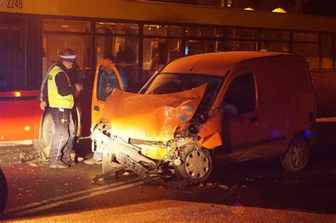 Ul Wyzwolenia Czo Owe Zderzenie Renaulta Z Autobusem Lublin Pl