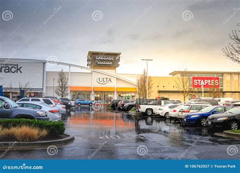 Cascade Station Shopping Center, Located in Northeast Portland ...