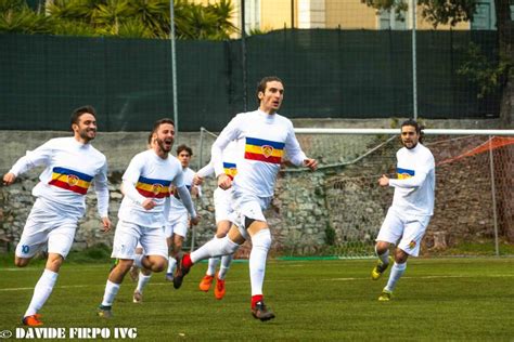 Calcio Il Finale Schianta La Cairese Le Immagini Della Gara