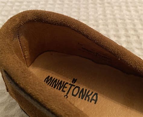 MINNETONKA 913 Classic Brown Suede Moccasins Driving Shoes Slippers