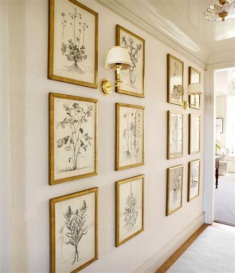 Постеры в интерьере прихожей - 17 фото