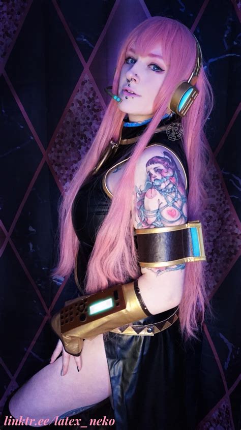 Latexneko On Twitter Did A Cosplay Set ~ Megurine Luka From Vocaloid