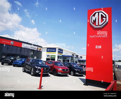 Showroom of mg car hi-res stock photography and images - Alamy