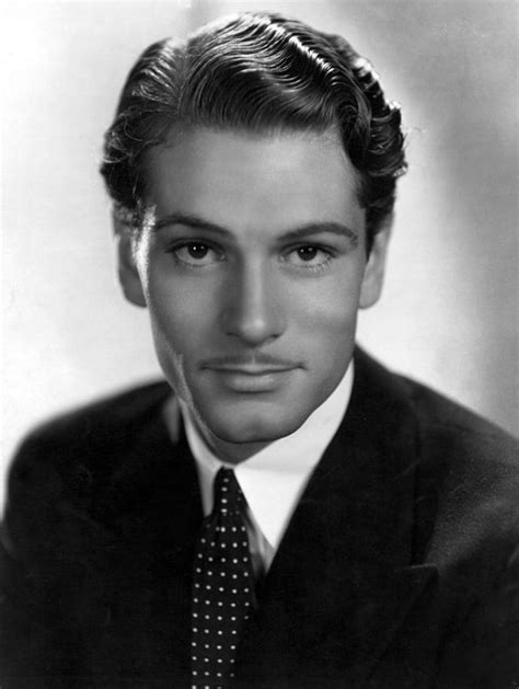 30 Handsome Portrait Photos Of Laurence Olivier From Between The 1930s