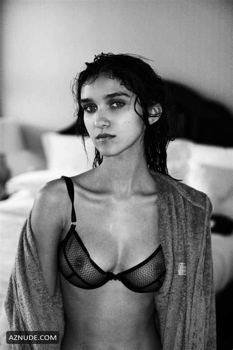 Paula Bulczynska Sexy In Lingerie By Ron Flieger AZNude