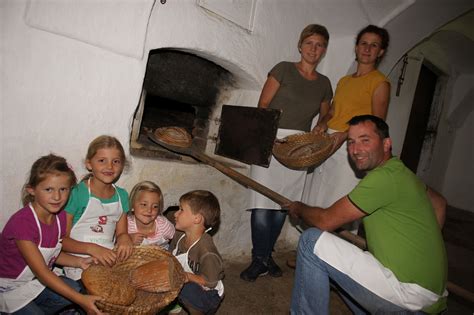 Unterkagererhof Brot Backen Wie Fr Her Rohrbach