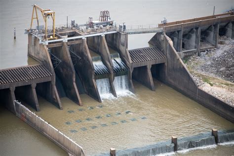 Aerial Photos Of Lake Houston Dam Dramatize Need For More Gates