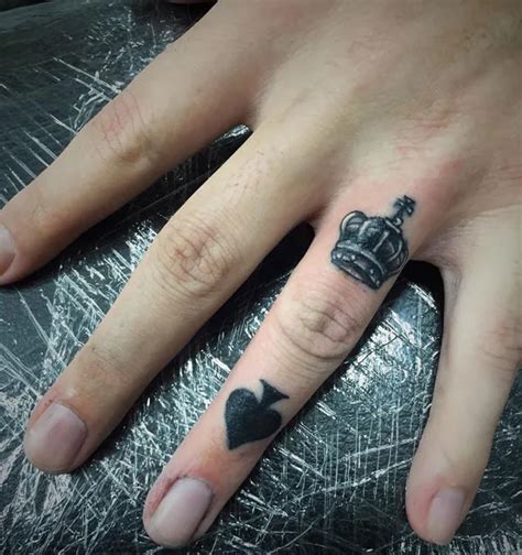 46 Unique Queen Of Spades Tattoo Designs To Add To Your Tattoo Collection