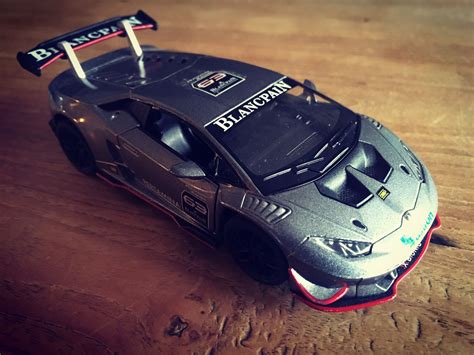 Lamborghini Huracan Lp 620 2 Super Trofeo Kt5389 Scale 136 Kinsmart