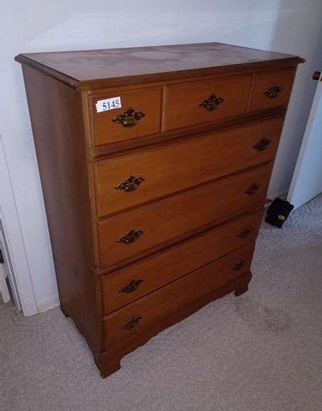 Basset Maple Chest Of Drawers Mark Van Hook Auctioneer