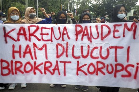 UNJUK RASA HARI ANTI KORUPSI DAN HAM ANTARA Foto