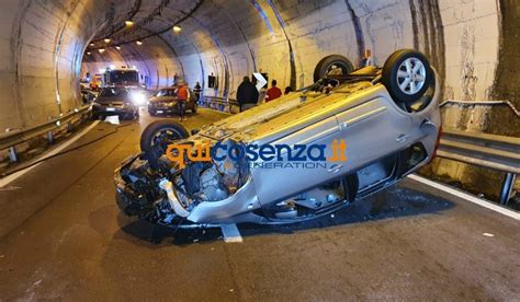 Incidente Sulla Tra Cosenza E Paola Tre Veicoli Coinvolti E Un