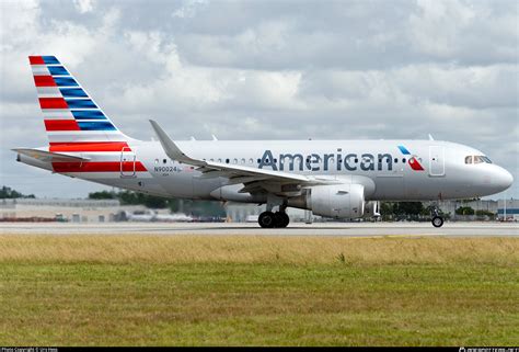 N90024 American Airlines Airbus A319 115 WL Photo By Urs Hess ID