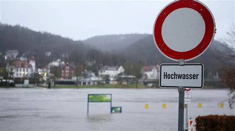 Hochwasserlage In Hessen Entspannt Sich Audio Hessenschau De