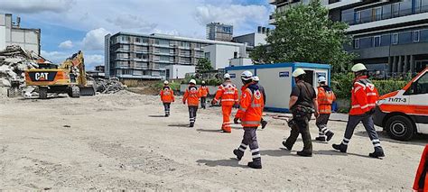 Rettungshundearbeit Drk Rettungshunde Stuttgart