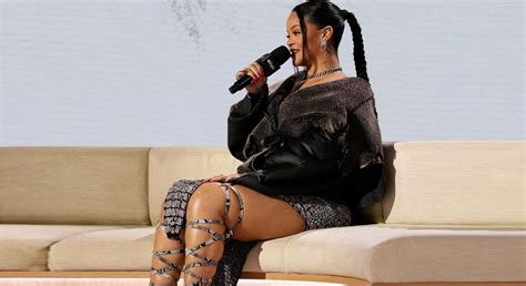 Rihanna Ante Su Interestelar Aparici N En La Super Bowl Y Minutos