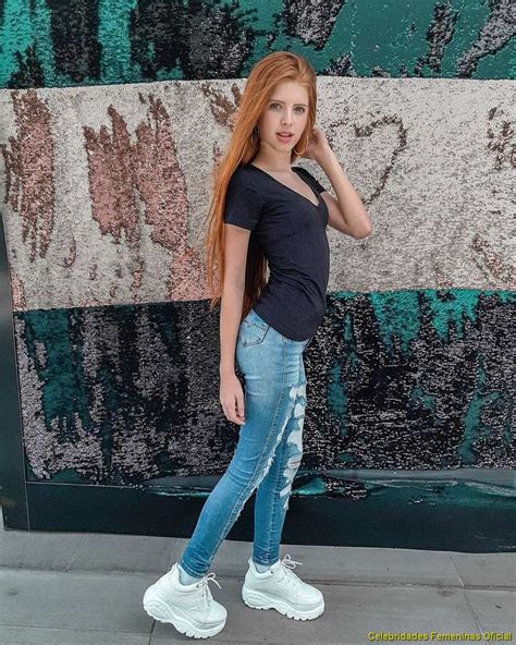 Celebridades Femeninas Oficial Julia Mayer Wiebbelling Belleza Latina Tenemos Nuevamente Y