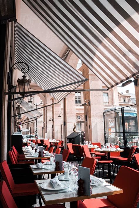 5 Nouvelles Brasseries Ouvertes En Août à Paris Vogue Paris