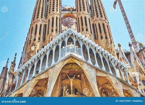 A Bas Lica Mim La Sagrada Familia De Expiatori De Do Templo Imagem De