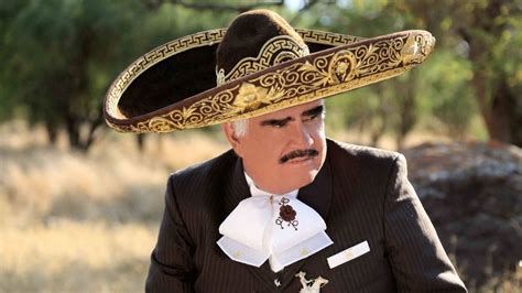 Vicente Fernández Se Pone Su Mejor Traje De Charro Y Hace Suspirar A