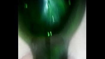 GF Follando Una Botella Muy Mojada XVIDEOS