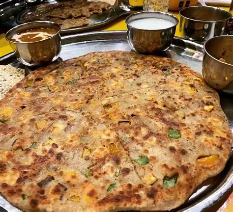 Top Best Food Places In Delhi